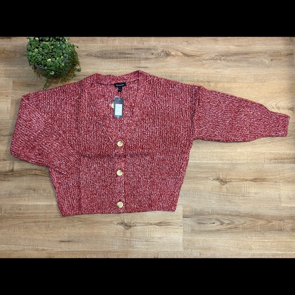 Woolen bloom red-rose button vest - Picture 1 of 8